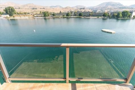 322 W Woodin Avenue Chelan WA 98816