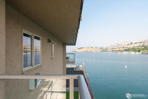 322 W Woodin Avenue Chelan WA 98816
