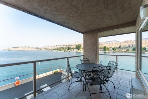 322 W Woodin Avenue Chelan WA 98816
