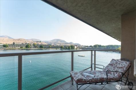 322 W Woodin Avenue Chelan WA 98816