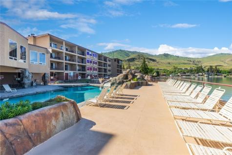 322 W Woodin Avenue Chelan WA 98816