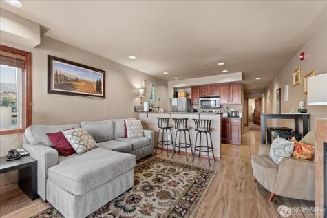 322 W Woodin Avenue Chelan WA 98816
