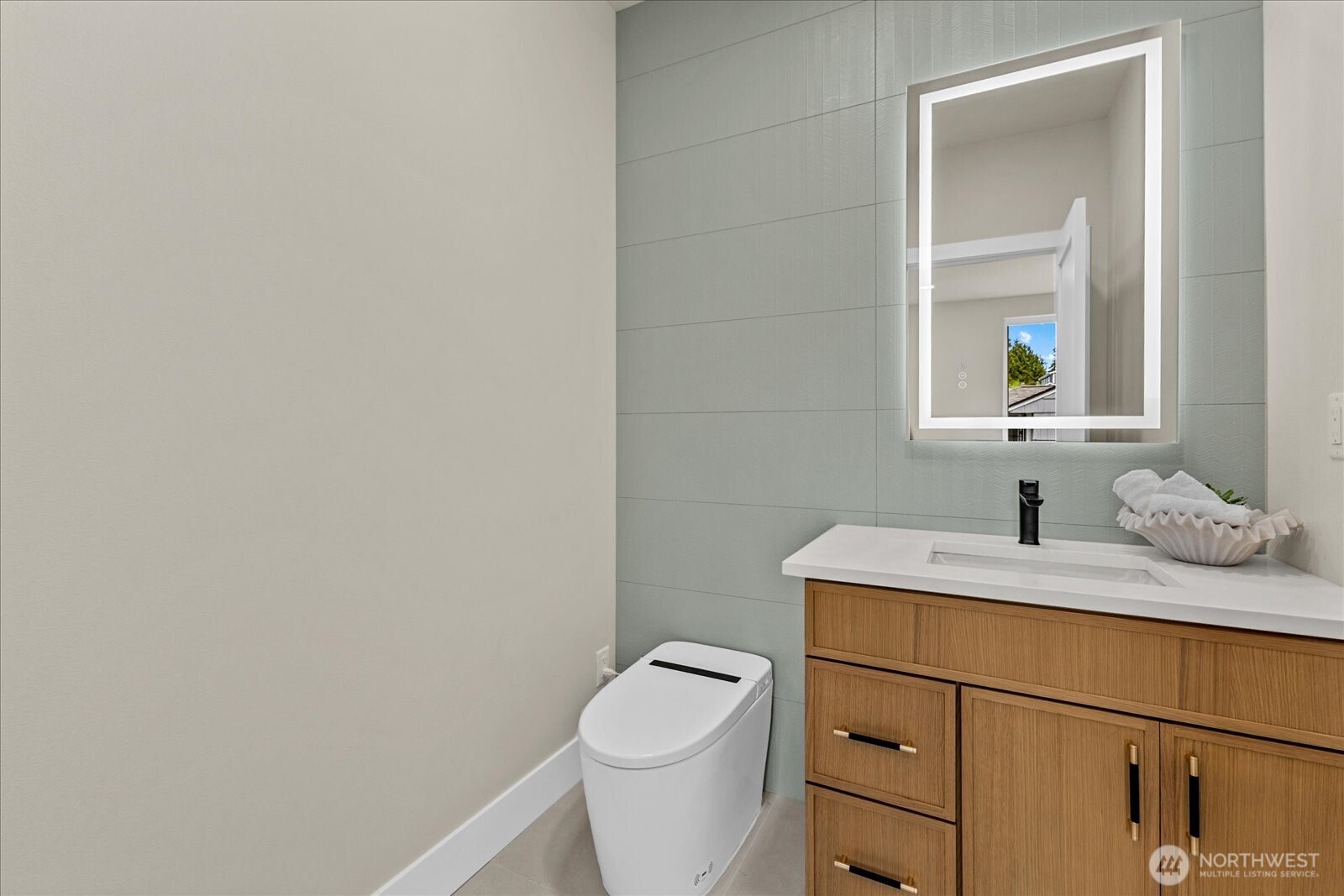 11709 Roosevelt Way NE Seattle WA 98125