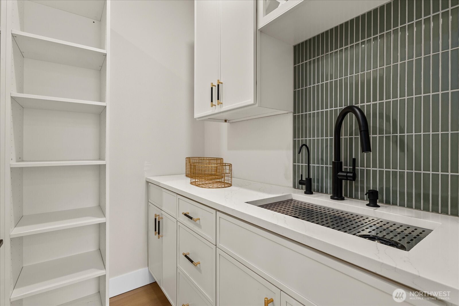 11709 Roosevelt Way NE Seattle WA 98125