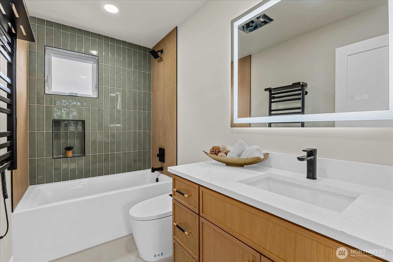 11709 Roosevelt Way NE Seattle WA 98125