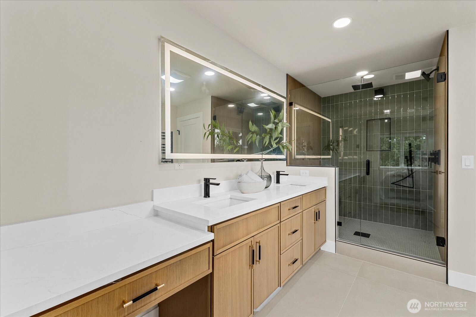 11709 Roosevelt Way NE Seattle WA 98125