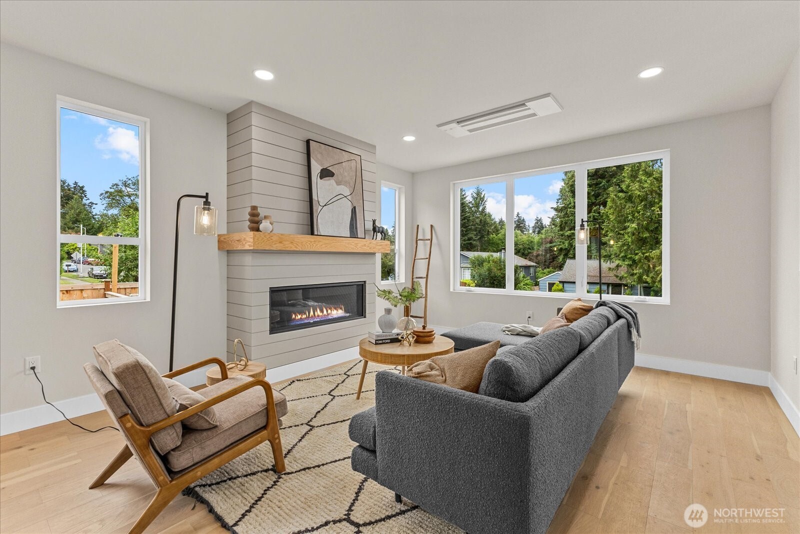 11709 Roosevelt Way NE Seattle WA 98125