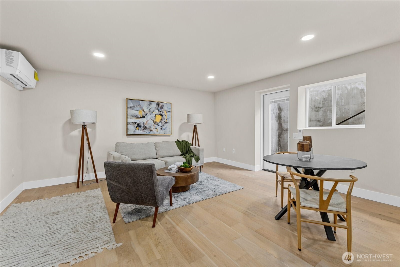 11709 Roosevelt Way NE Seattle WA 98125