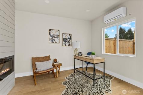 11709 Roosevelt Way NE Seattle WA 98125