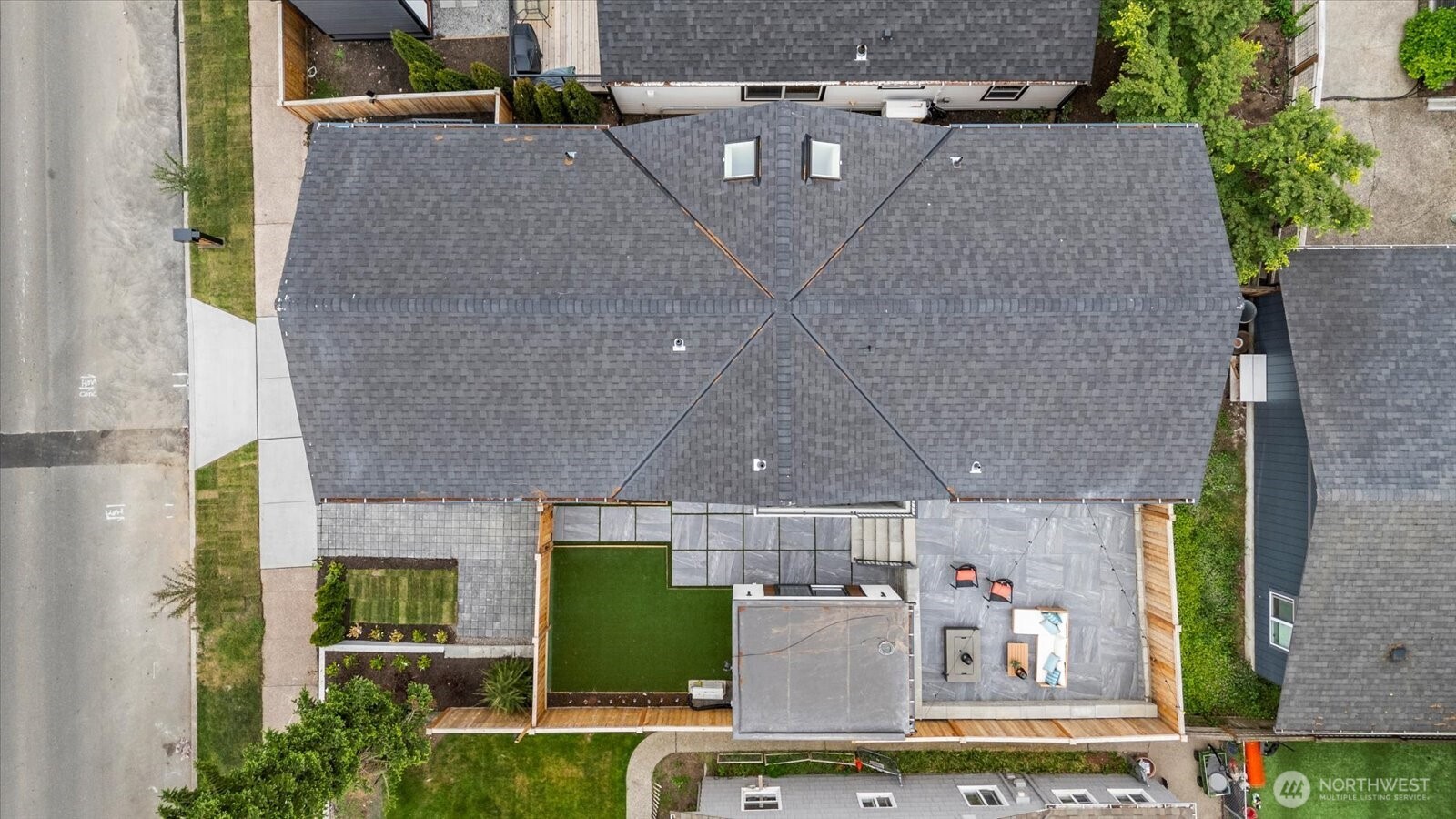 11709 Roosevelt Way NE Seattle WA 98125