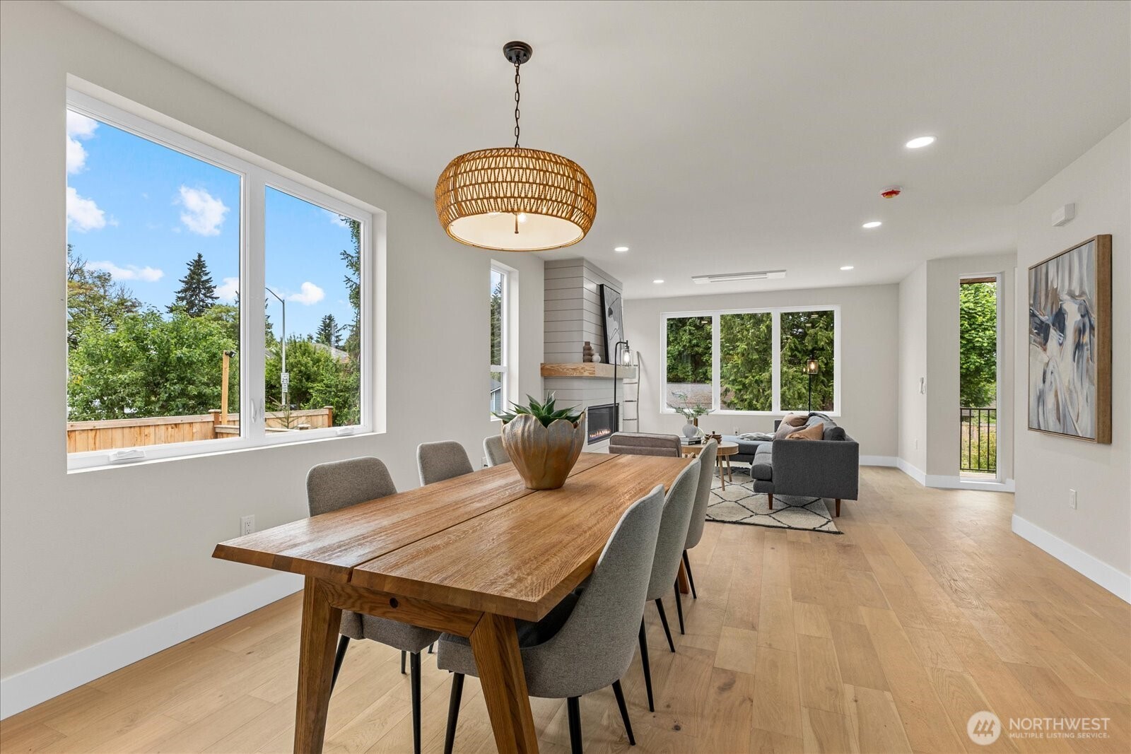 11709 Roosevelt Way NE Seattle WA 98125