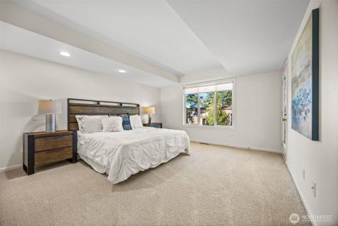 17442 NE 40th Place Redmond WA 98052
