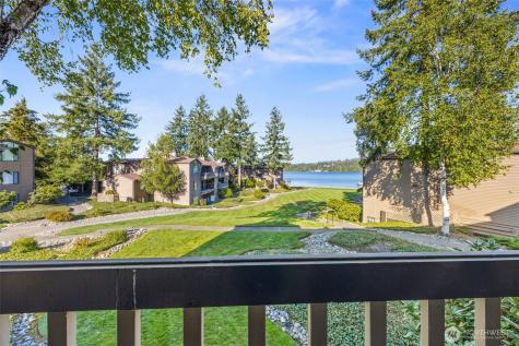 17442 NE 40th Place Redmond WA 98052