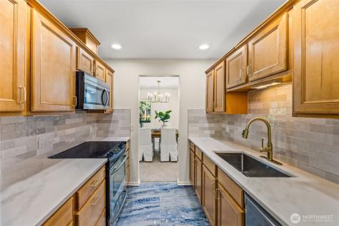 17442 NE 40th Place Redmond WA 98052
