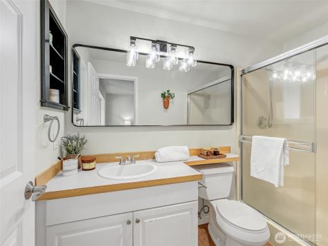2300 Jefferson Avenue NE Renton WA 98056