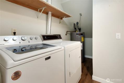 5721 99th Street Court E Puyallup WA 98373