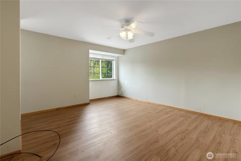 5721 99th Street Court E Puyallup WA 98373
