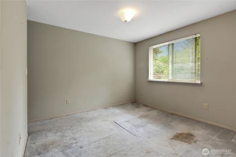 5721 99th Street Court E Puyallup WA 98373