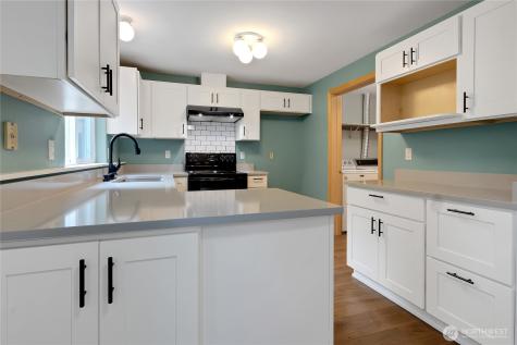 5721 99th Street Court E Puyallup WA 98373