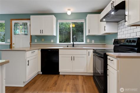 5721 99th Street Court E Puyallup WA 98373
