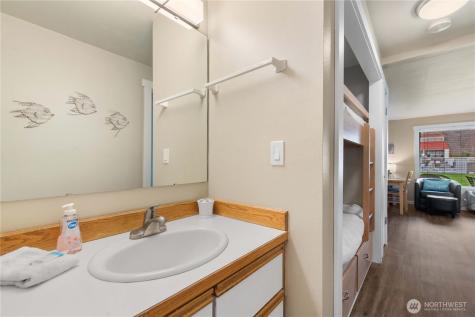 8903 Crescent Bar Road NW Quincy WA 98848