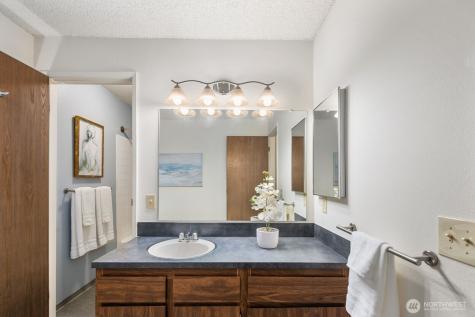 13741 15th Avenue NE Seattle WA 98125