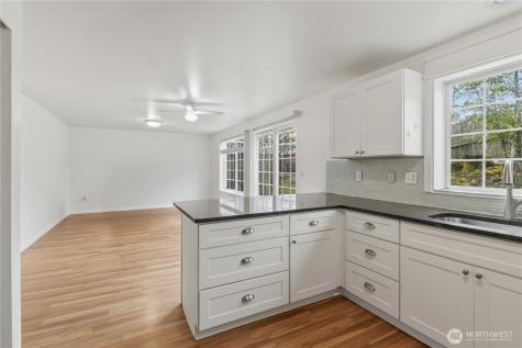 10513 SE 250th Place Kent WA 98030