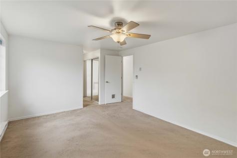 10513 SE 250th Place Kent WA 98030
