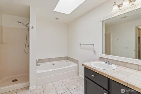 10513 SE 250th Place Kent WA 98030