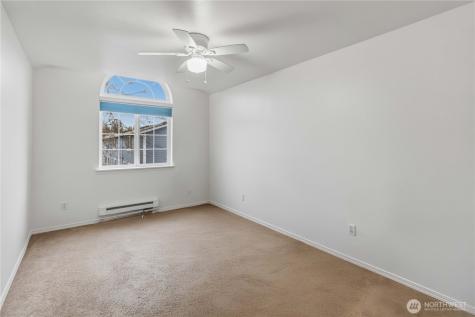 10513 SE 250th Place Kent WA 98030
