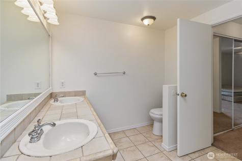 10513 SE 250th Place Kent WA 98030
