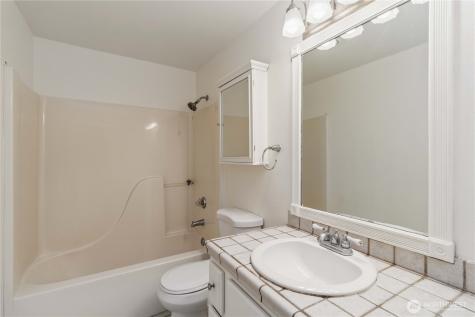 10513 SE 250th Place Kent WA 98030