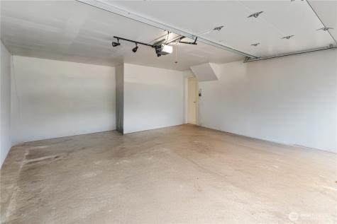 10513 SE 250th Place Kent WA 98030