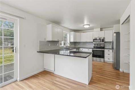 10513 SE 250th Place Kent WA 98030