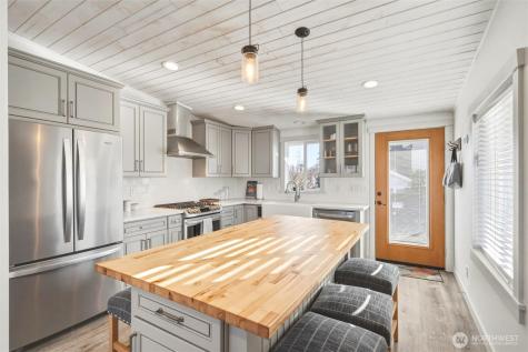 4751 Birch Bay Lynden Road Blaine WA 98230