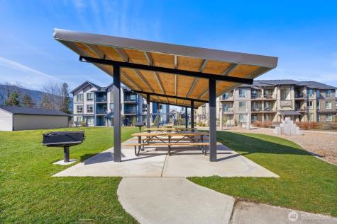 1237 Meander Way SE North Bend WA 98045