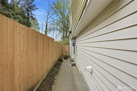 18210 73rd Avenue NE Kenmore WA 98028