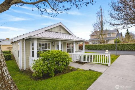 161 W Whidbey Avenue Oak Harbor WA 98277