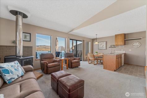 4056 Lakeveiw Place Chelan WA 98816