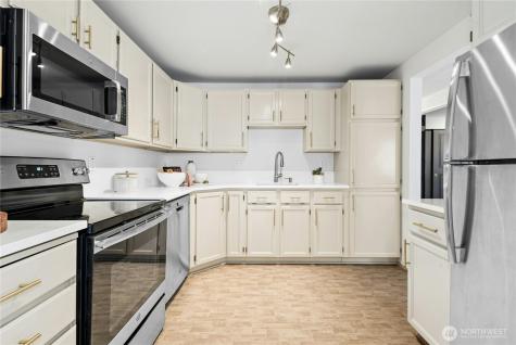 8720 Phinney Avenue N Seattle WA 98103