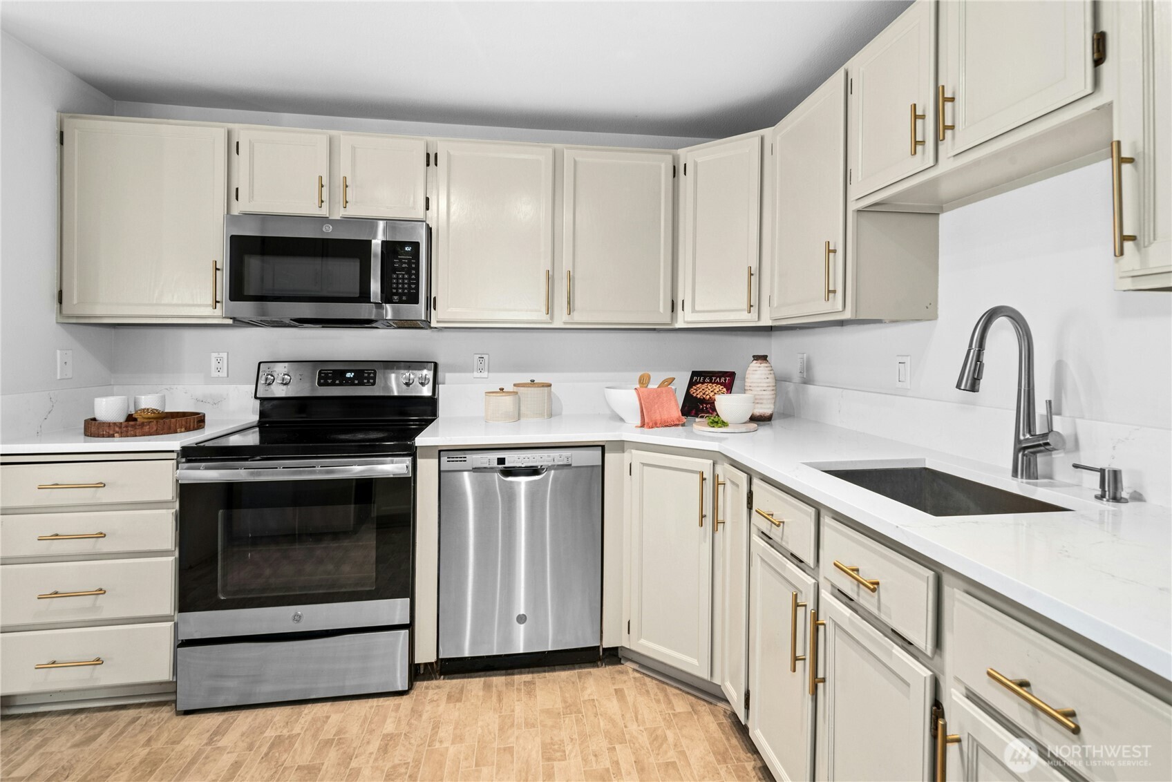 8720 Phinney Avenue N Seattle WA 98103