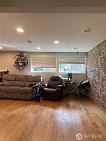 Redmond WA 98052
