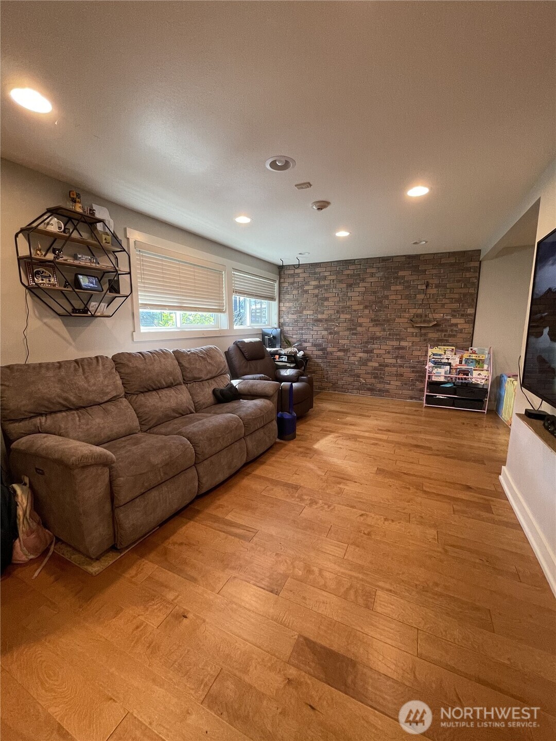 Redmond WA 98052