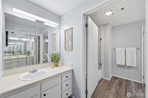 25005 98th Place S Kent WA 98030