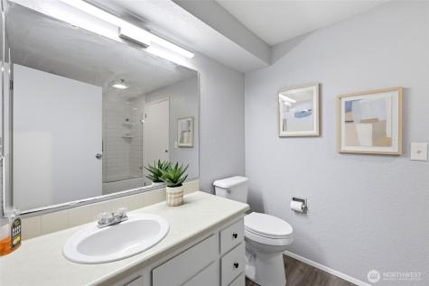 25005 98th Place S Kent WA 98030