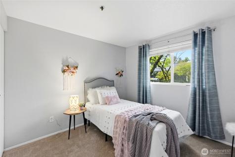 25005 98th Place S Kent WA 98030