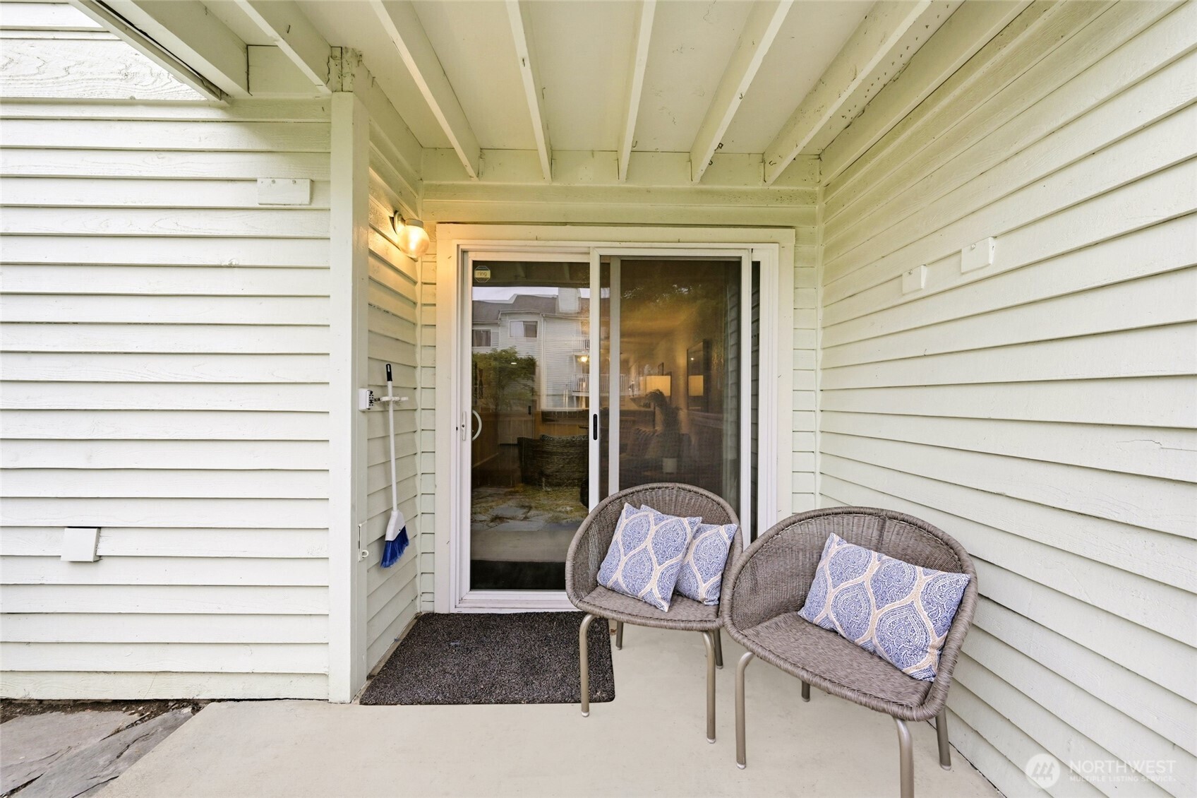 25005 98th Place S Kent WA 98030