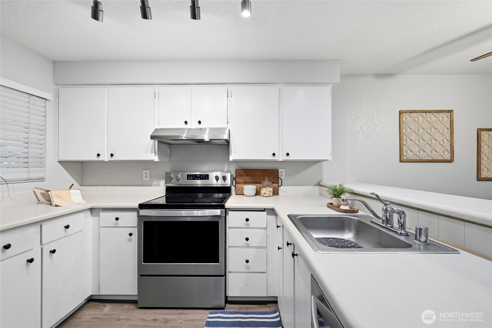 25005 98th Place S Kent WA 98030