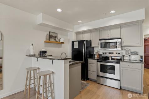 322 W Woodin Avenue Chelan WA 98816