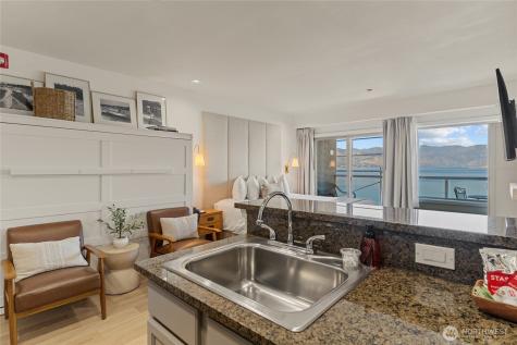 322 W Woodin Avenue Chelan WA 98816